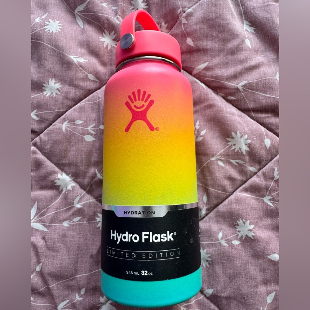 NEW Hydro Flask RARE Limited Edition HAWAIIAN RAINBOW ombré